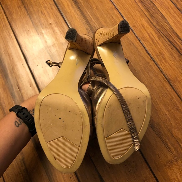 Bandolino metallic cork heels - Picture 4 of 5